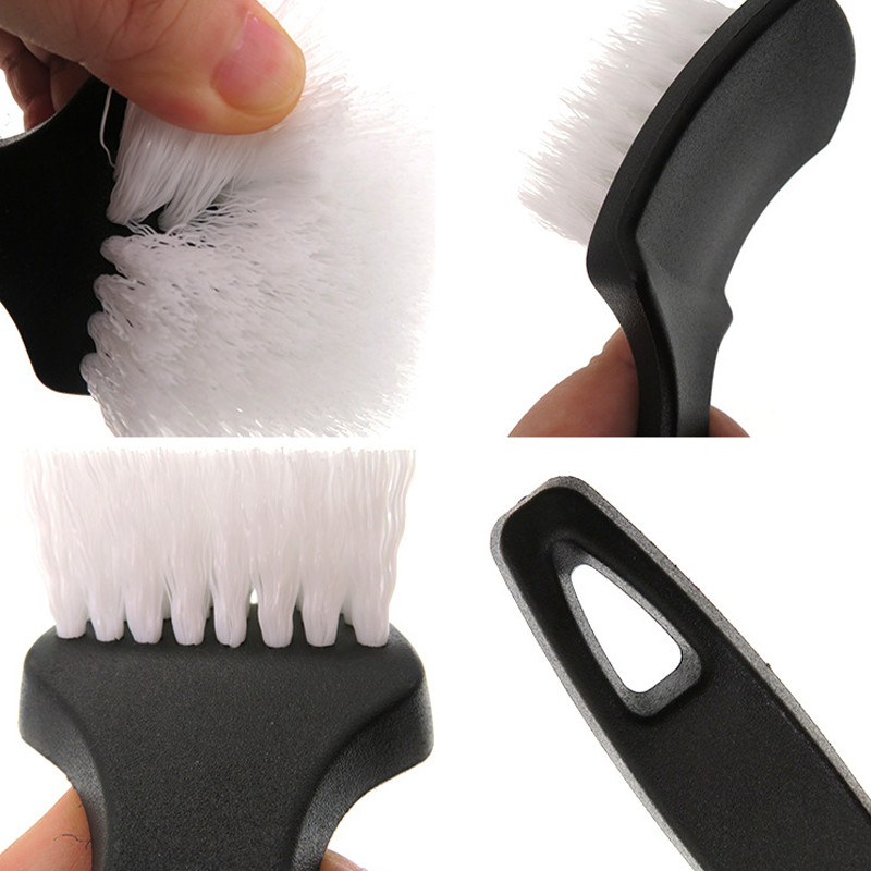 Brosse à détails de voiture multifonction blanche avec conception ergonomique